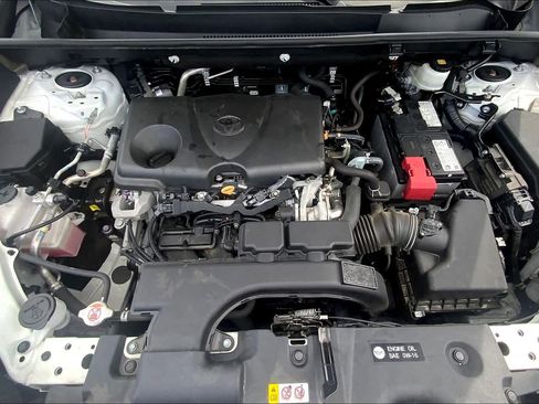 Used 2021 Toyota RAV4 XLE FWD image 30