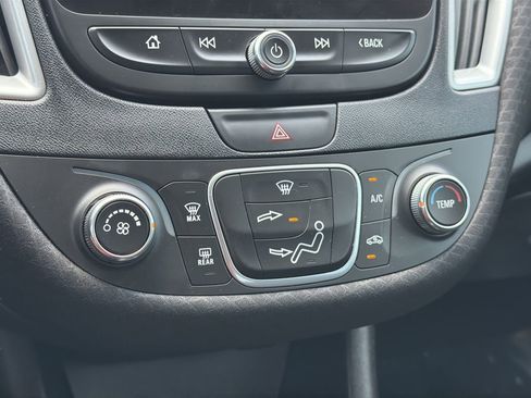 Used 2019 Chevrolet Malibu LS FWD image 22