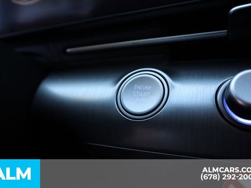 Used 2025 Hyundai Kona SEL image 32