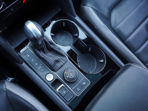 Used 2022 Volkswagen Atlas SEL Premium image 35