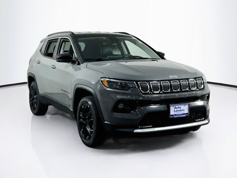 Used 2022 Jeep Compass Limited AWD/4WD image 3