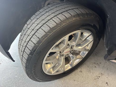 Used 2018 GMC Yukon XL SLE w/ SLE Value Package RWD image 27