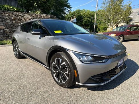 Certified 2023 Kia EV6 Wind AWD/4WD image 9