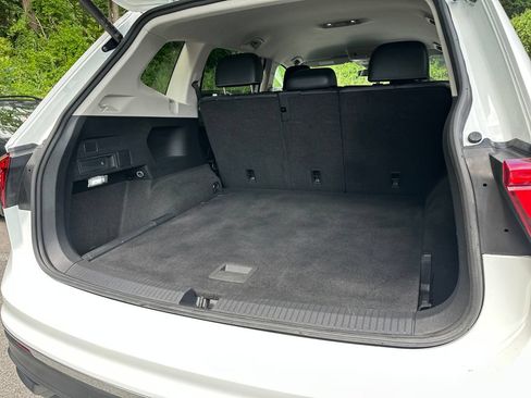 Certified 2024 Volkswagen Tiguan SE AWD/4WD image 19