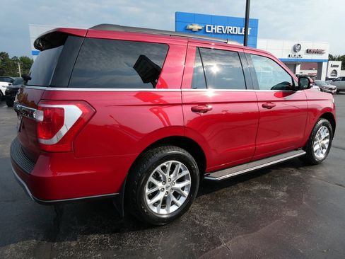 Used 2020 Ford Expedition XLT w/ Equipment Group 202A AWD/4WD image 6