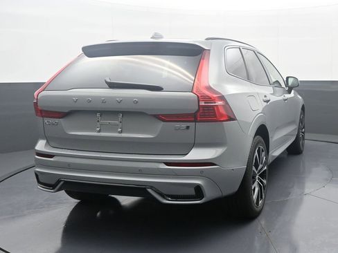 Used 2025 Volvo XC60 B5 Plus image 7