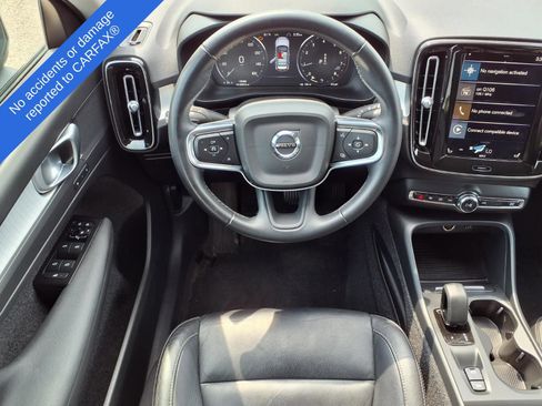Used 2022 Volvo XC40 T5 Momentum AWD/4WD image 15