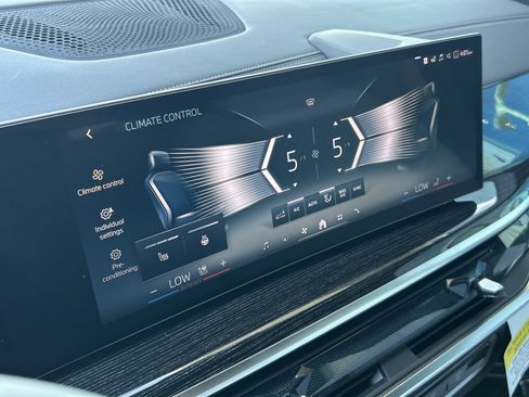 New 2026 BMW X5 xDrive50e w/ M Sport Package image 22