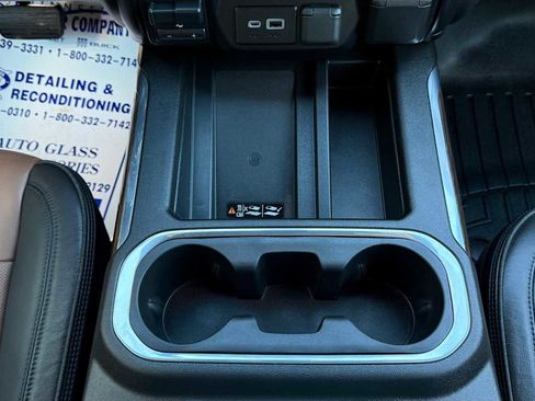 Used 2021 Chevrolet Silverado 3500 High Country image 24