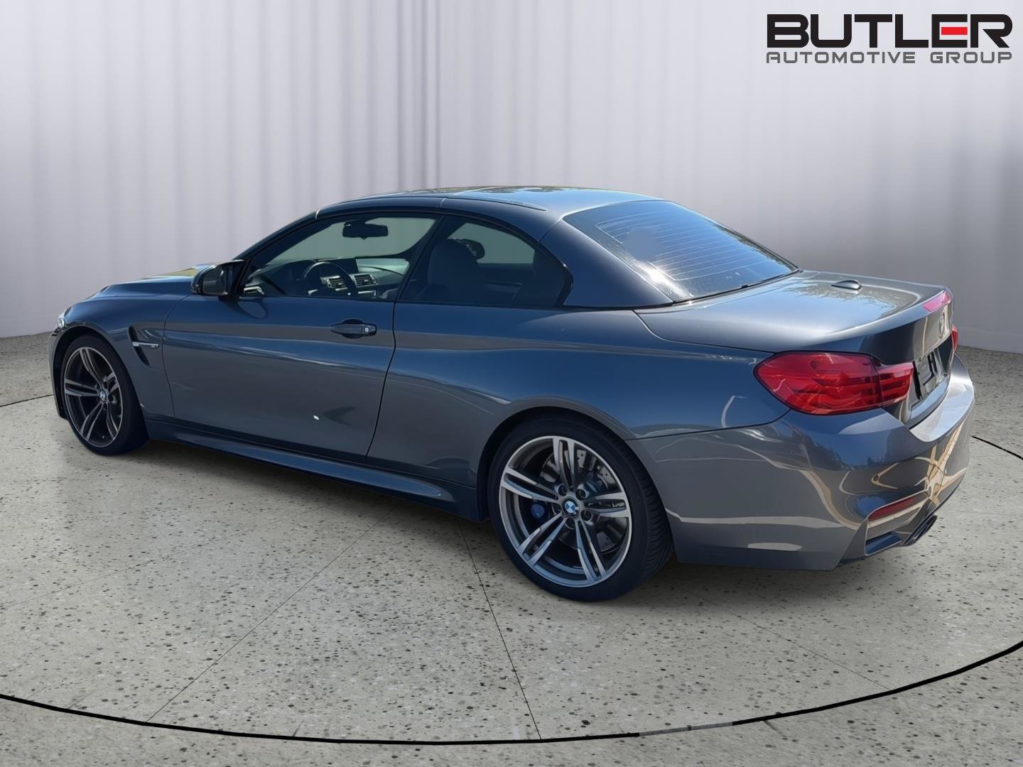 Used 2015 BMW M4 Convertible RWD image 10