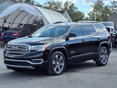 Used 2017 GMC Acadia SLT image 3