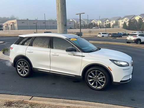 Used 2021 Lincoln Corsair AWD w/ Premium Package image 7