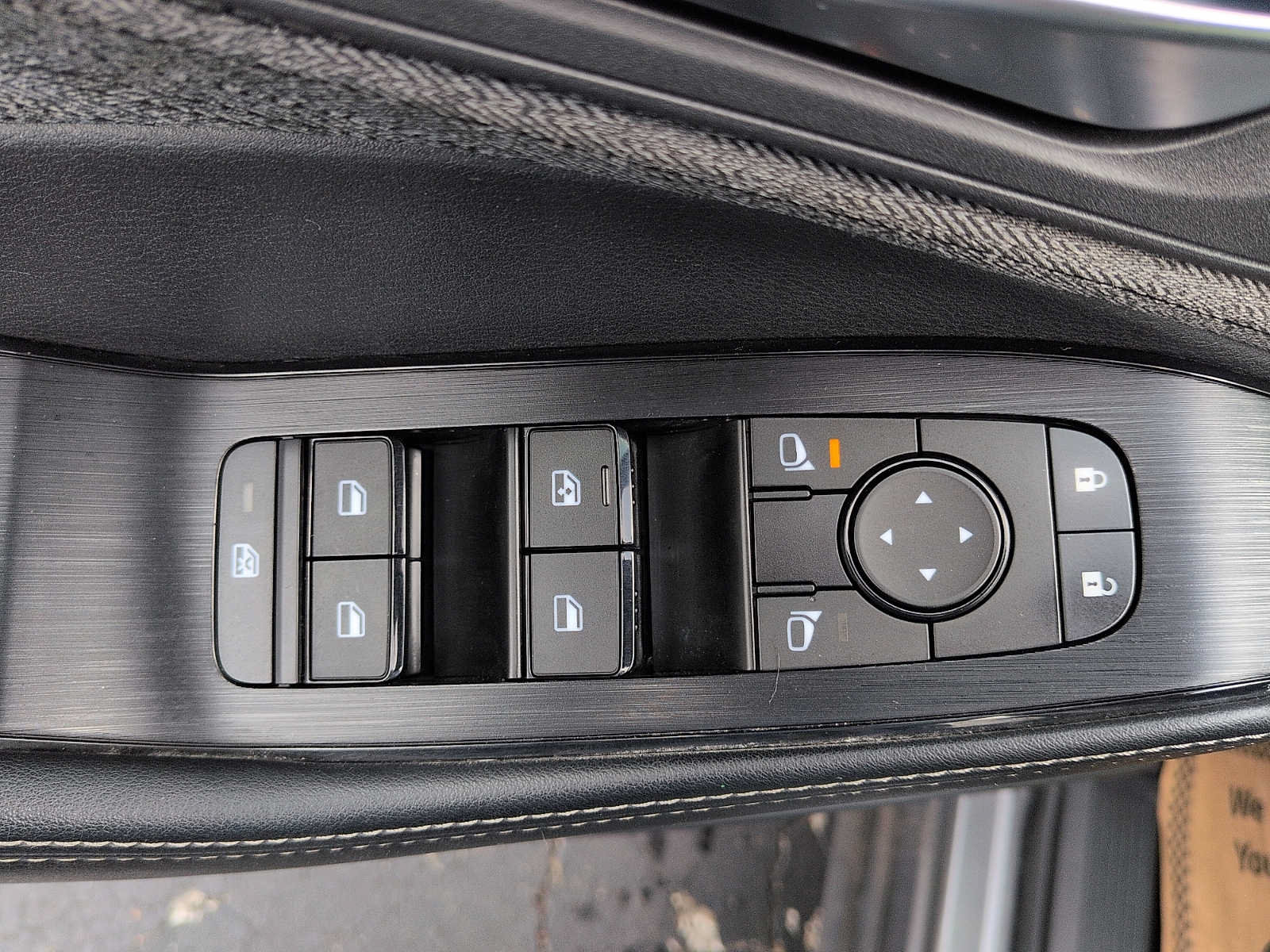 Used 2023 Nissan Rogue SV AWD/4WD image 13