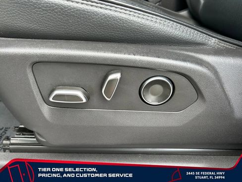 Used 2024 GMC Sierra 1500 Denali AWD/4WD image 16