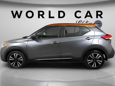 Used 2020 Nissan Kicks SR FWD image 9