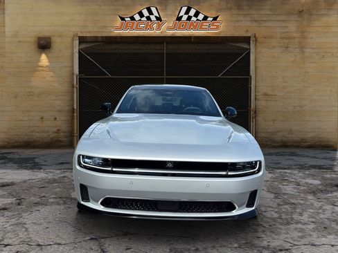 Used 2024 Dodge Charger Daytona R/T w/ Plus Group AWD/4WD image 14