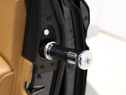 Used 2016 Rolls-Royce Ghost image 76