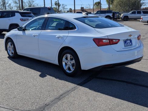 Used 2022 Chevrolet Malibu LS w/ Driver Confidence Package II image 4