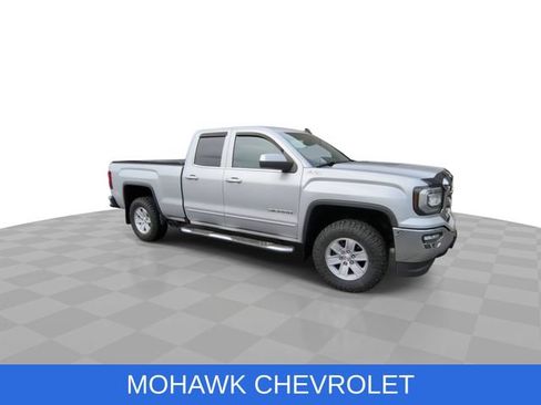 Used 2016 GMC Sierra 1500 SLE w/ SLE Value Package AWD/4WD image 2