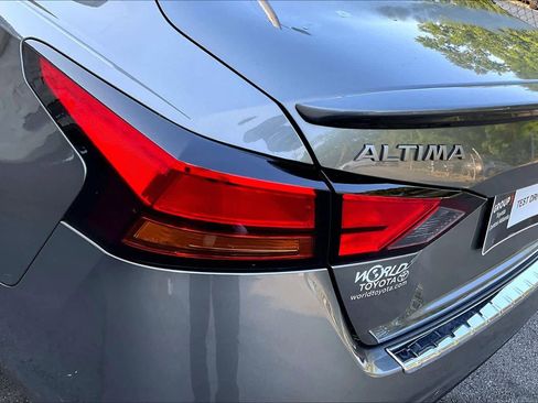 Used 2023 Nissan Altima 2.5 SR FWD image 28
