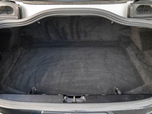 Used 2019 Aston Martin DB11 Coupe image 26