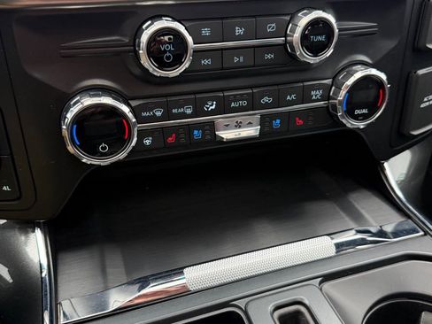 Used 2021 Ford F150 Lariat w/ Equipment Group 502A High image 21