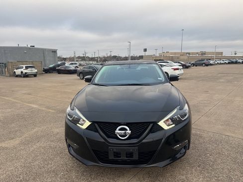 Used 2018 Nissan Maxima SR w/ Midnight Edition image 2