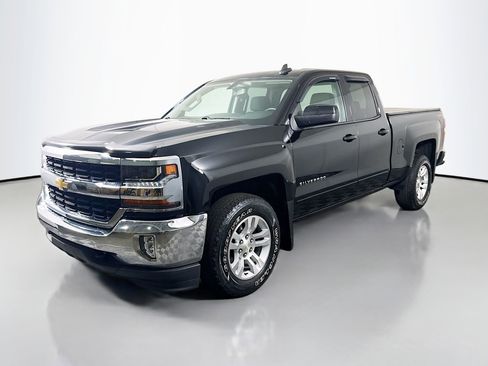 Used 2018 Chevrolet Silverado 1500 LT w/ All Star Edition AWD/4WD image 4