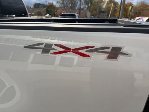 Used 2021 Chevrolet Colorado LT w/ LT Convenience Package image 15