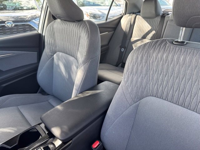 Used 2025 Toyota Camry LE w/ Convenience Package FWD image 4