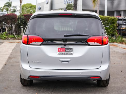 New 2026 Jeep Gladiator Mojave image 9
