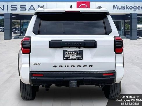 Used 2025 Toyota 4Runner SR5 AWD/4WD image 6