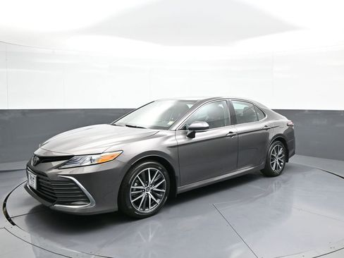 Certified 2023 Toyota Camry XLE w/ Cold Weather Package AWD/4WD image 10