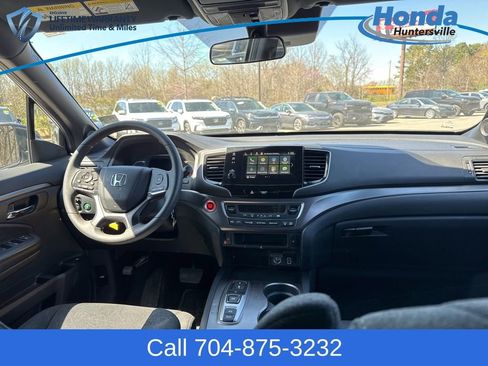 Used 2022 Honda Pilot Sport image 14