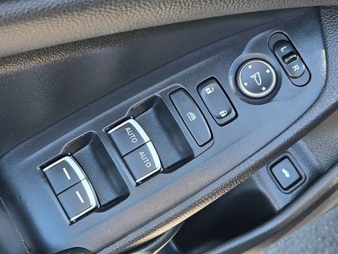 Used 2019 Honda Accord LX image 17