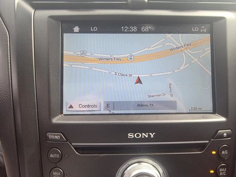 Used 2019 Ford Fusion Titanium image 18