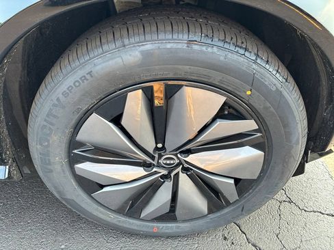 Certified 2024 Nissan Ariya AWD image 9