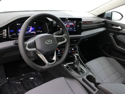 New 2026 Volkswagen Jetta SE FWD image 15
