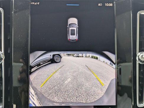 New 2025 Volvo XC40 B5 Plus w/ Protection Package Premier image 23