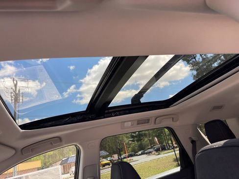 New 2026 Nissan Pathfinder SV w/ SV Premium Package image 18