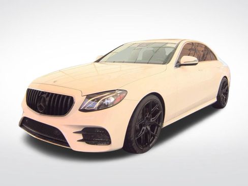 Used 2019 Mercedes-Benz E 300 image 2