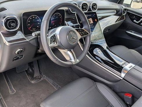 Used 2026 Mercedes-Benz GLC 300 4MATIC image 10
