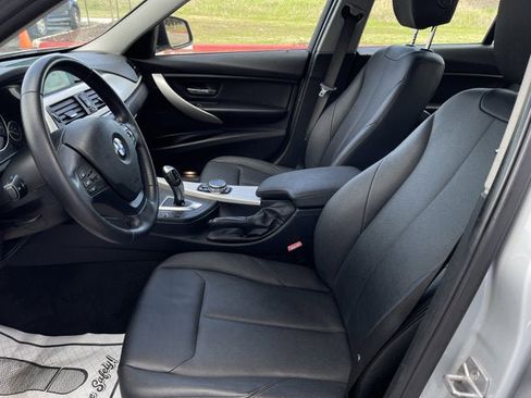 Used 2017 BMW 320i xDrive Sedan image 14