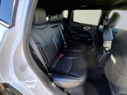 New 2026 Jeep Compass Latitude image 10