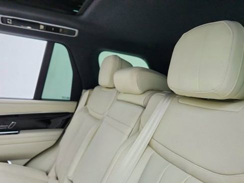 Used 2023 Land Rover Range Rover SE AWD/4WD image 28