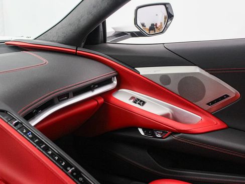 Used 2022 Chevrolet Corvette Stingray Premium Cpe w/ Z51 Performance Package RWD image 25