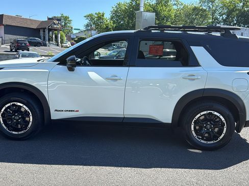 Certified 2023 Nissan Pathfinder Rock Creek AWD/4WD image 4