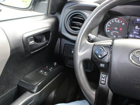 Used 2022 Toyota Tacoma SR image 11