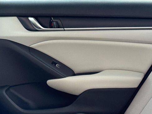 Used 2020 Honda Accord EX image 14