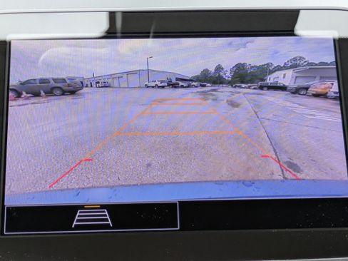 Used 2025 Chevrolet Malibu LT FWD image 11